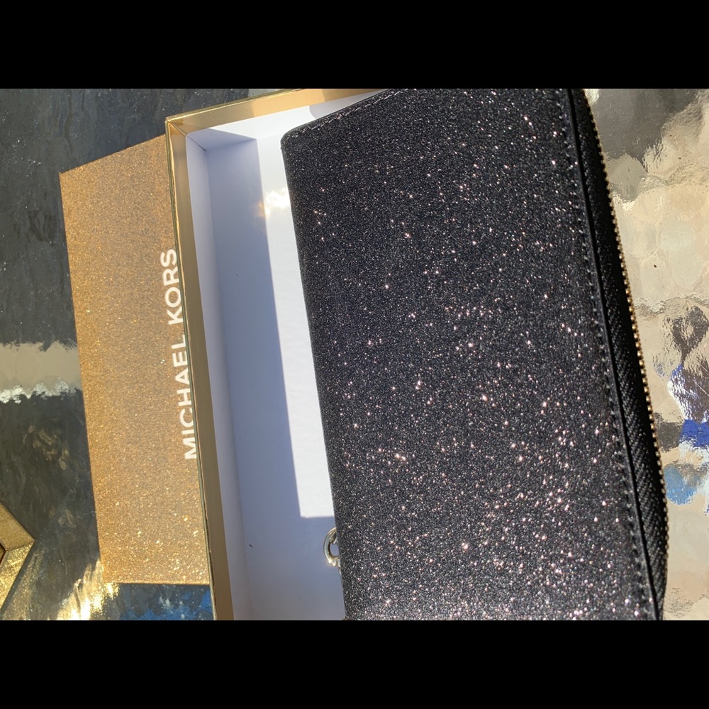 Gaby’sBags👜💕-Michael Kors Wristlet Black Glitter - Picture 2 of 7